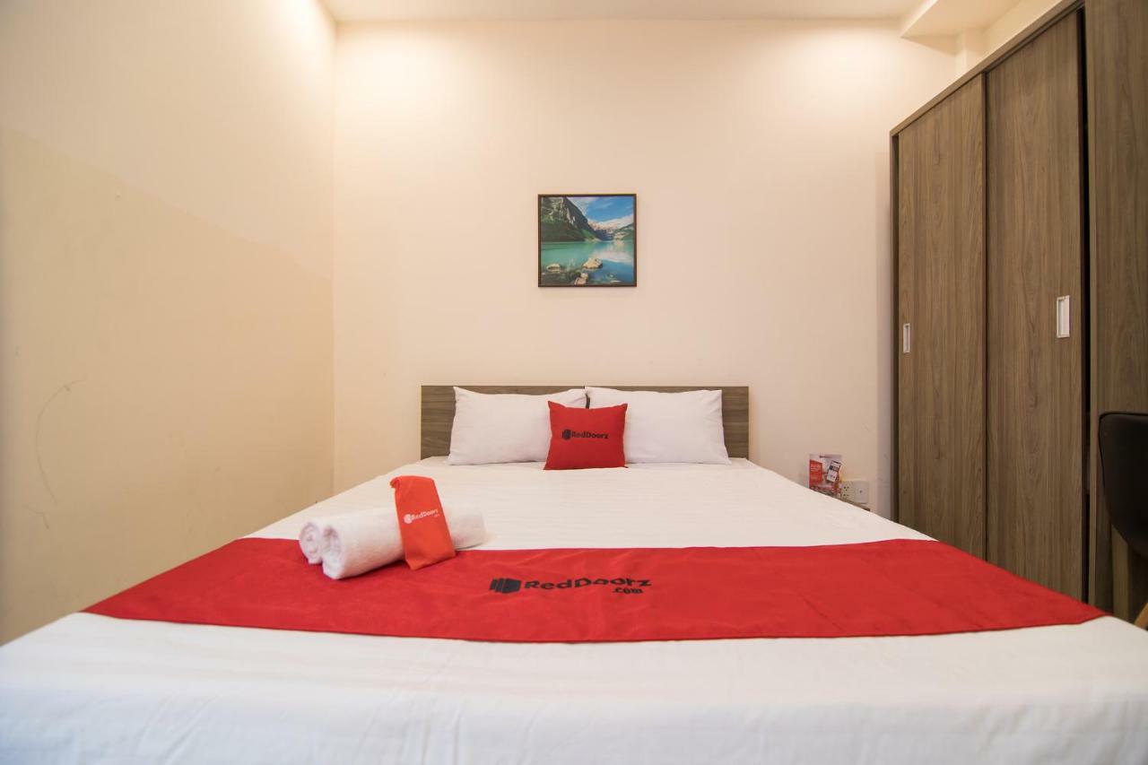 Reddoorz @ Hai Ba Trung Street Thành Pho Ho Chí Minh Esterno foto