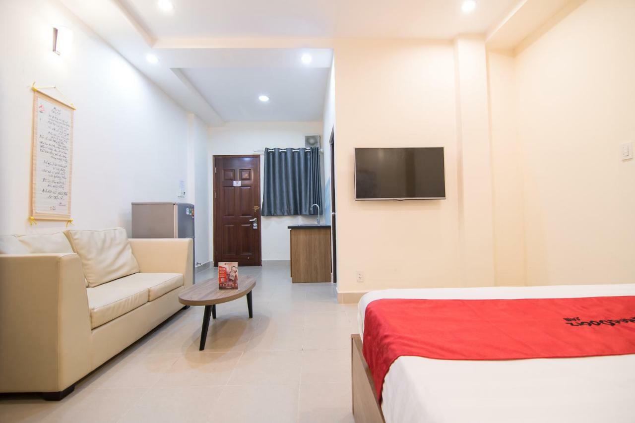 Reddoorz @ Hai Ba Trung Street Thành Pho Ho Chí Minh Esterno foto
